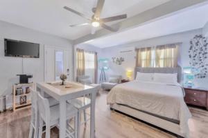Sunny Tampa Home Near Downtown Stadiums, Тампа