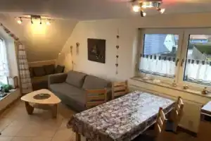 Schulstrasse 10a Fewo, Цингст