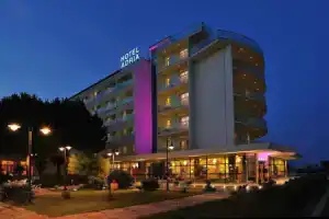 Hotel «Adria», Червия-Милано-Мариттима