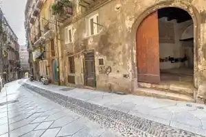 Lamarmora 26 (Adults Only), Кальяри