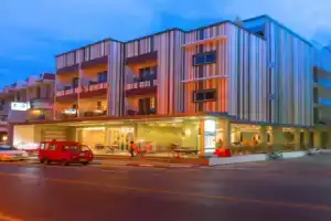 Anda Beachside Hotel, Карон