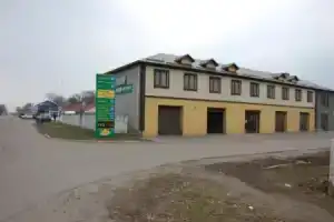 Мотель «Далекобійник», Узин