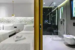 Sunny Garden Hotel, Циливи-Планос