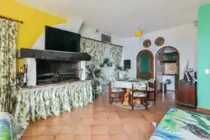Studio avec vue sur la mer piscine interieure et terrasse a Menton a 4 km de la plage, Ментона