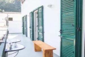 Casa Ambrosia in Amalfi with sea view, wifi and AC, Амальфи