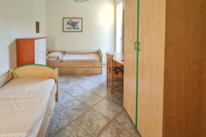 Nice Apartment in Santa Cesarea Terme With 2 Bedrooms and Wifi, Санта-Чезареа-Терме
