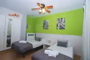 Apartamento Differentflats Sama, Салоу