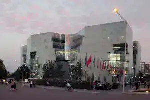 Hotel «New York Kamez», Тирана