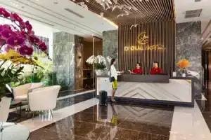 DQua Hotel and Apartment, Нячанг