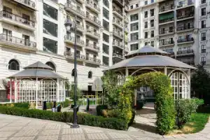 Royal Rentals (Роял Ренталс) на улице Амира Темура 86, Ташкент