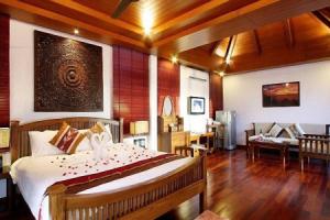 BYG Grand Beach Front & Sea View @ Panwa Beach, Панва