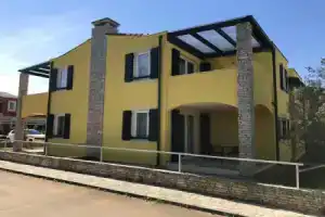 Apartment With 2 Bedrooms in Bašanija, With Furnished Balcony and Wifi Near the Beach, Савудрия