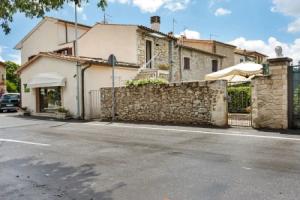 Appealing Holiday Home in Saturnia with Garden, Сатурния
