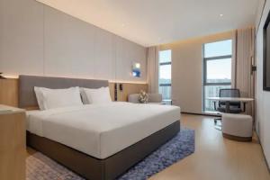 Holiday Inn Express Kunming Changshui Airport by IHG, Куньмин