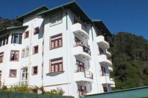 Ashley Resorts, Нувара-Элия