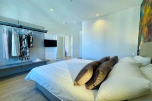 YourHome - Il Pino Rooms & Apartment, Мета