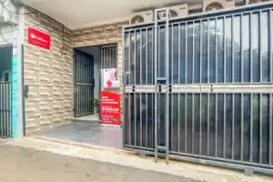 Мини-отель «RedDoorz near Graha Cijantung Mall», Джакарта