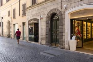 Rome Accommodation - Villa Medici, Рим
