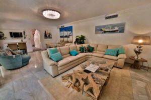 Luxury Apartment On The Golden Mile, Марбелья