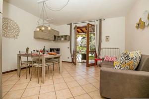 Borgo Degli Ulivi in Toscolano Maderno, Тосколано-Мадерно