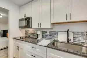 Studio Apartment Near East Atlanta Village, Атланта