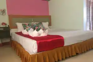 Polkadot Hostel, Пхитсанулок