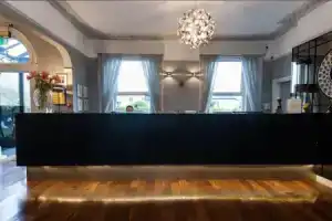 Sandymount Hotel, Дублин