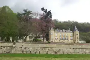 Отель «Château de Perreux, The Originals Collection», Амбуаз