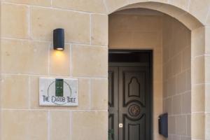 The Carob Tree b&b, Виктория