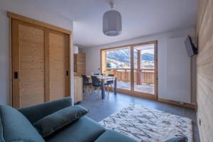 Sumptuous And Bright Apartment In Chalet Style, Лез-Уш