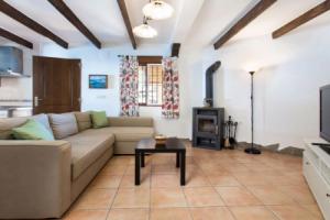 House Saeta Sassofortino, Торрокс