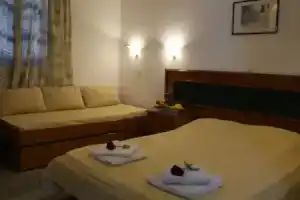 Colosseo Apartments, Айя-Анна