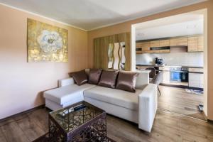 Fekete Orchidea Apartman, Балатонкенеше