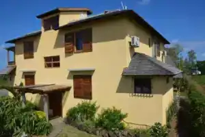 La Maison Soleil, Тру д'Дус