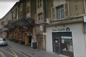 Annecy, A balcony right downtown, Анси