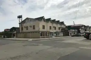 Гостевой дом «Амра2000», Сухум