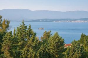 Caecilia Lawrence Bio Sea Villa - Sleeps 12, Халкида