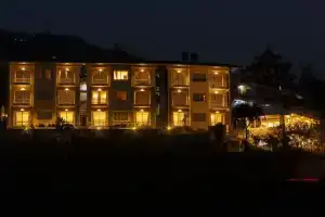 Samiyog Tourist Resort, Покхара
