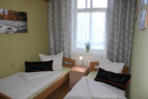 Seestern am Hafen mit Balkon - ABC139, Висмар