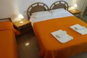 Antony's house, Порто-Чезарео