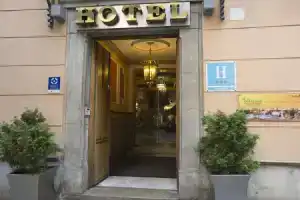 Hotel «Reina Cristina», Гранада