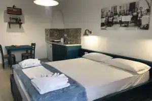 Filoxenia Apartments & Studios, Теологос