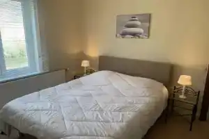Canal-side Family Retreat, Ньивпорт