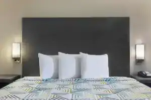 Econo Lodge Inn & Suites, Лейк-Чарльз