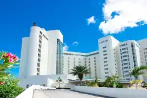 Laguna Garden Hotel, Гинован
