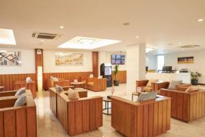 Cozy Don Mueang Hotel, Лак Си
