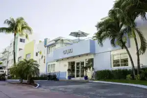 Aqua Hotel & Suites, Майами Бич