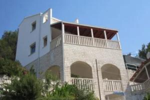 Apartment Pucisca with Sea View II, Пучишче