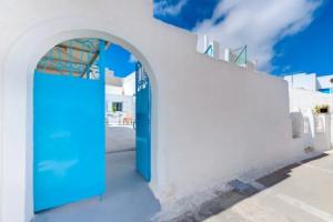 Suite Mantilaria, Фира