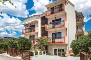 Beautiful Home in Kastel Kambelovac With Wifi and 1 Bedrooms, Kaštel Kambelovac